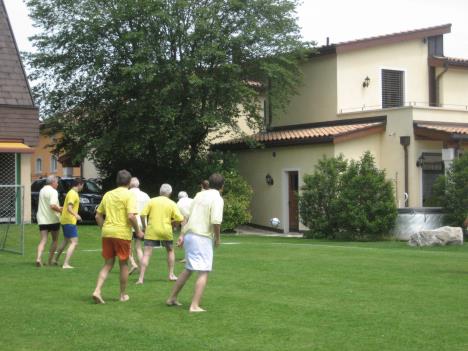 Fussball 016.jpg   32kb   26.03.2021 22:37:58